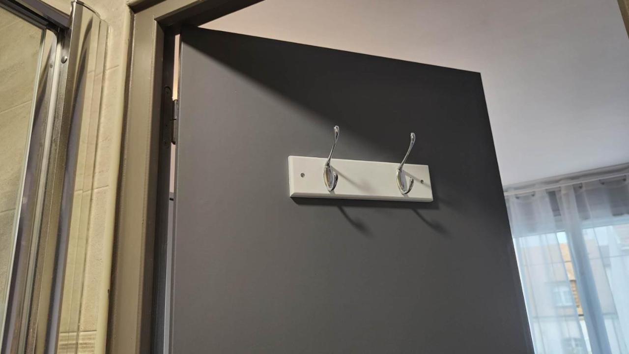 Chambre Pour 2 Personnes Avec Lit Separe Dans La Banlieue Parisienne Bondy Bagian luar foto